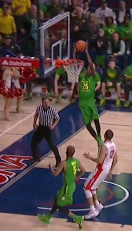 Chris Boucher caught a perfect pass on the break.